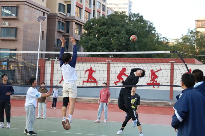 虽然看似保